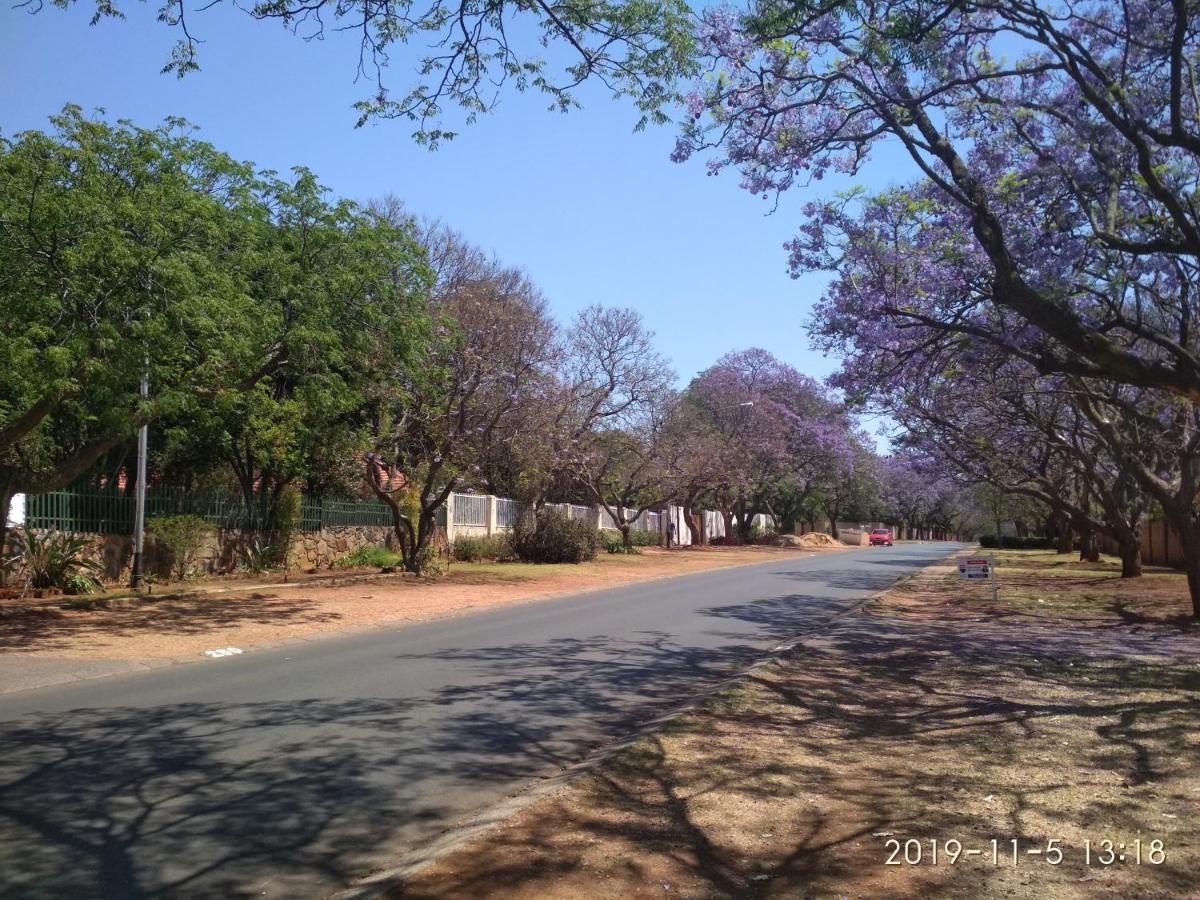 Northcliff Bed And Breakfast Randburg Exterior foto